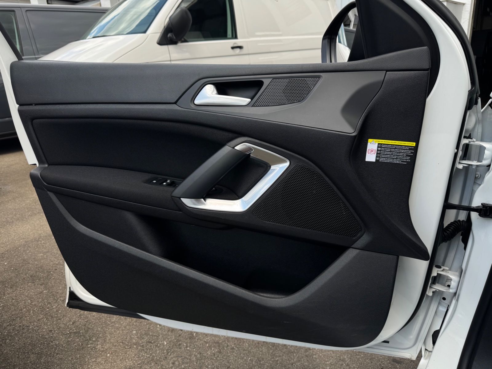 Peugeot 308 Active Pack - Samsaru's Car Outlet