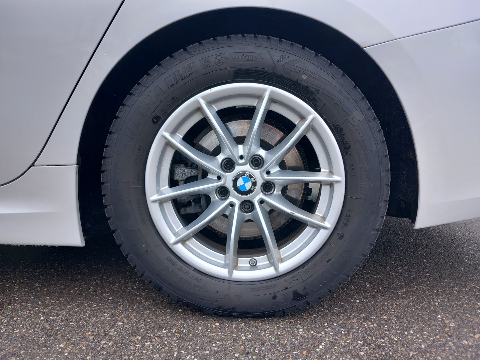 BMW 320i Touring Aut MSport - Samsaru's Car Outlet