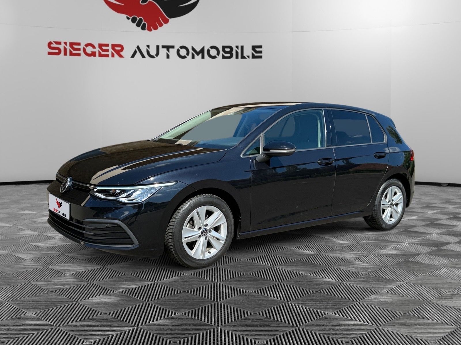 Volkswagen GOLF VIII 2.0 TDI DSG LIFE - Samsaru's Car Outlet