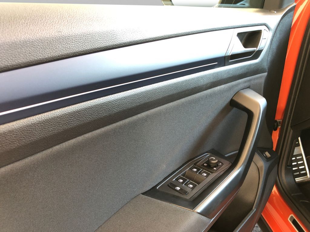 Volkswagen T-Roc 1.6 TDI SCR UNITED - Samsaru's Car Outlet