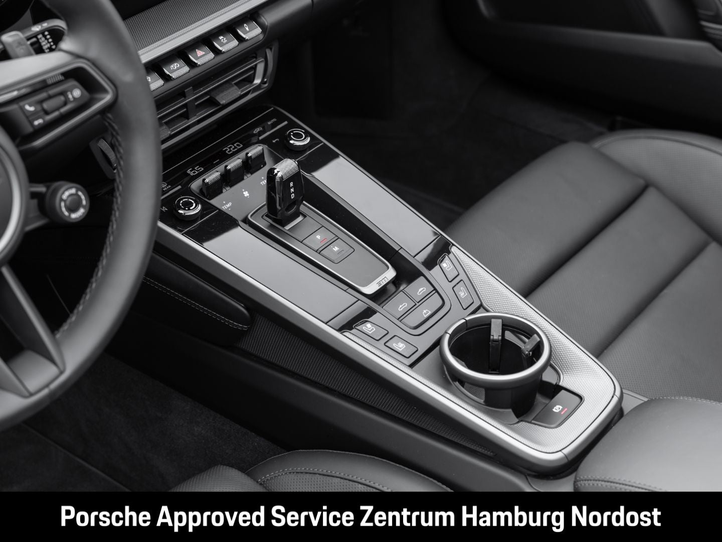 Porsche 992 (911) Carrera 4S Cabriolet Sportabgas BOSE