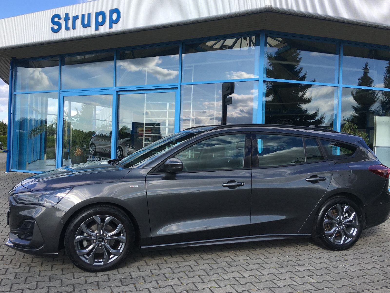 Ford Focus ST-Line Aut MatrixLED/ACC/KeyFree/AHK/Wint
