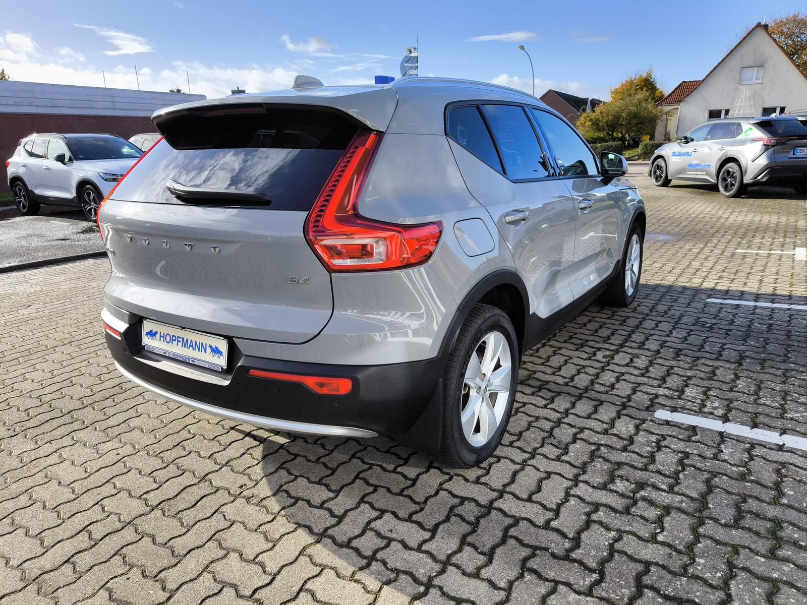 Volvo XC40 B4 Benzin Aut. ACC / BLIS / AHK