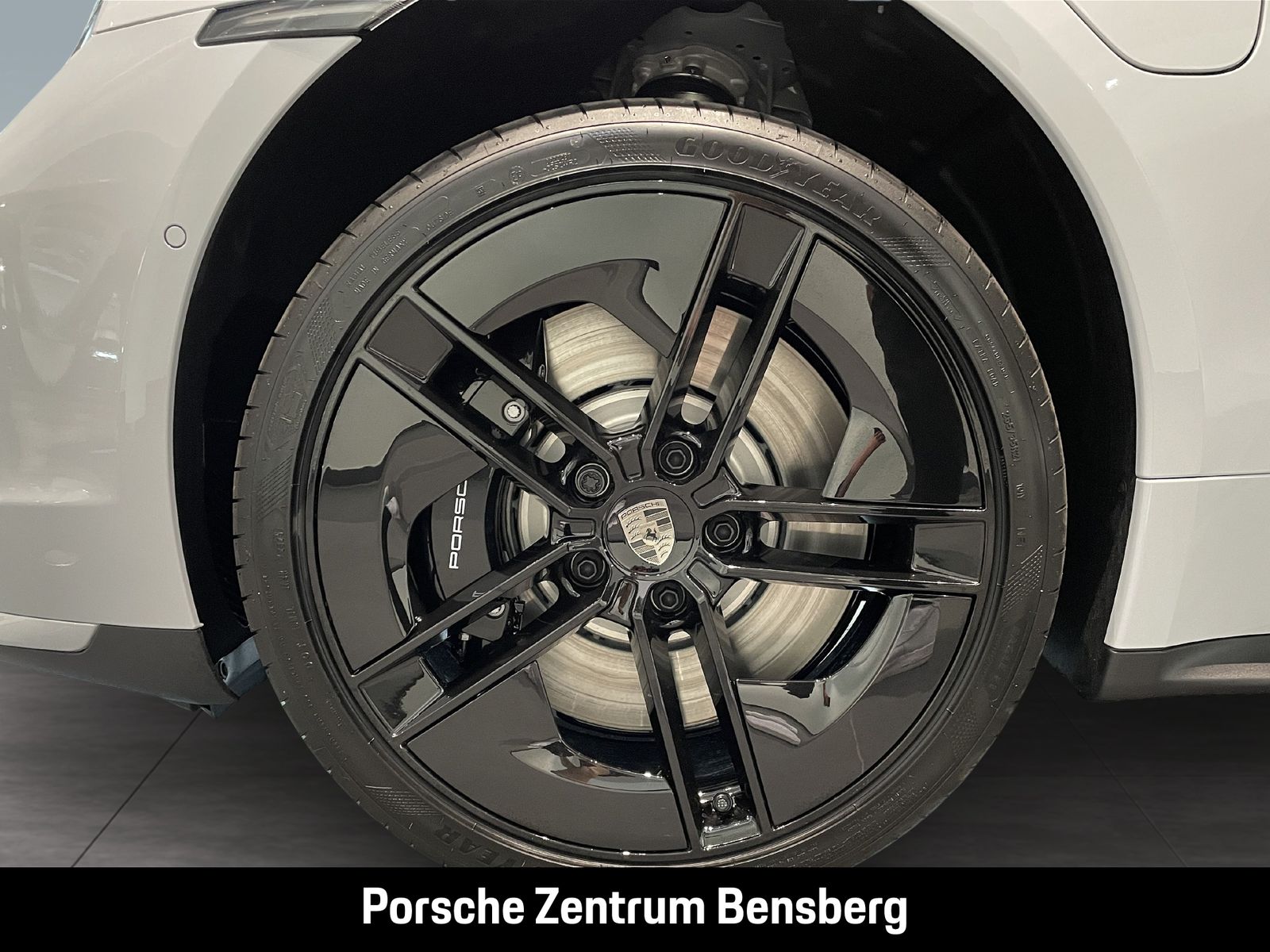 Porsche Taycan Turbo