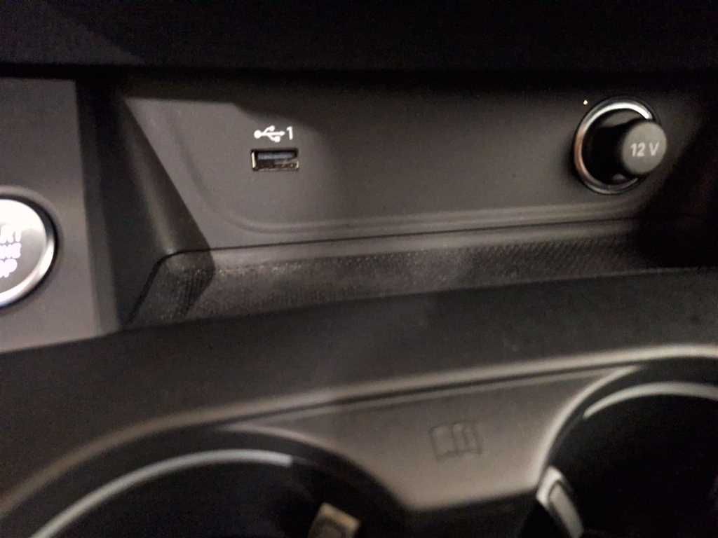 Audi A4 Avant 40 2.0 TFSI quattro S-tronic - Samsaru's Car Outlet