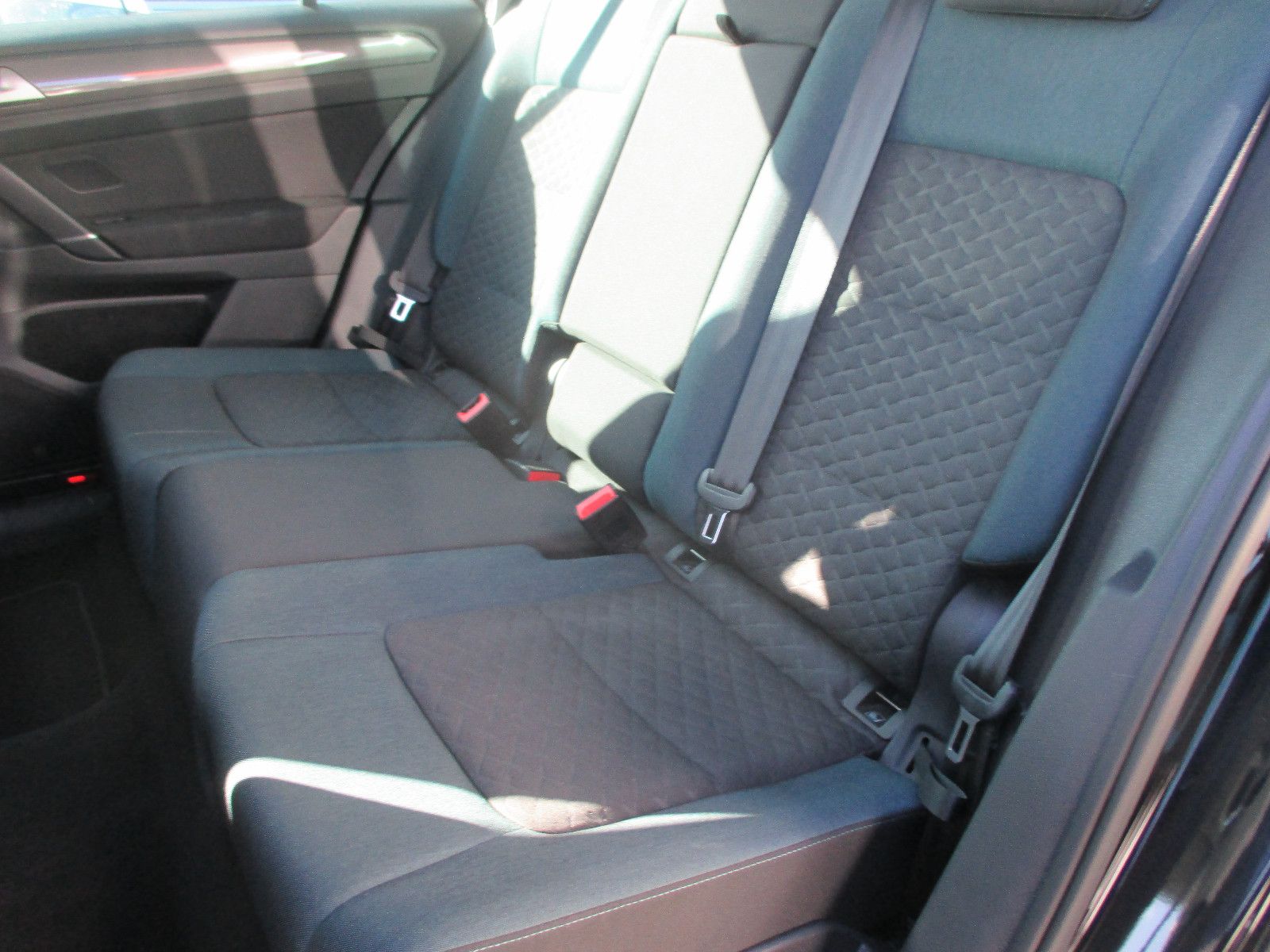 Volkswagen Golf Sportsvan 1.5 TSI DSG - Samsaru's Car Outlet