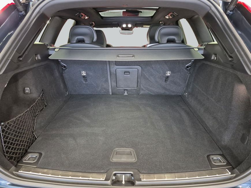 Volvo XC60 B4 D Plus Dark  Business*Sound H&K*360°View