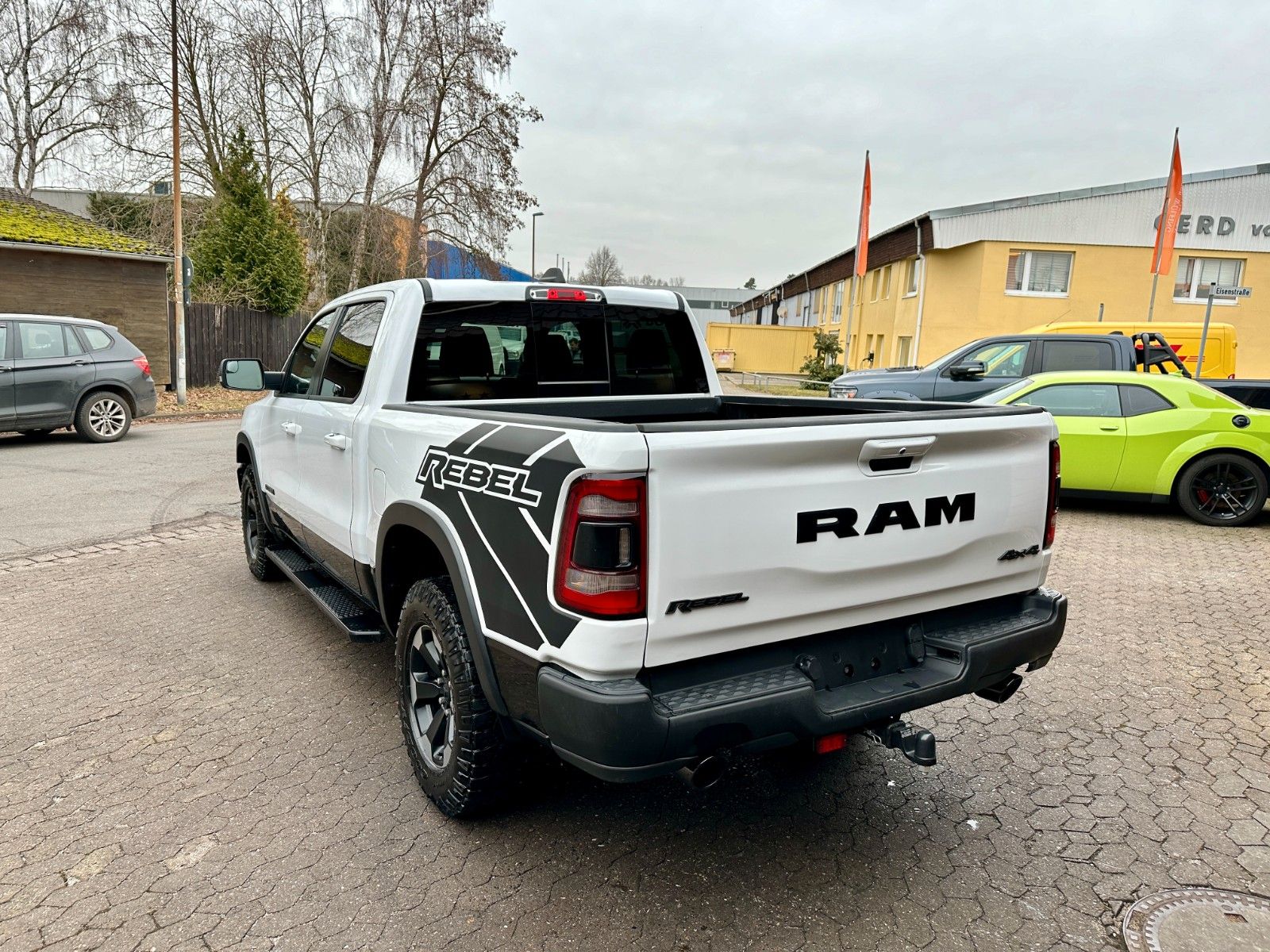 Dodge 5.7 V8*4X4*LPG*REBEL*LEDER*LED*NAVI*AHK*MFL*TOP*