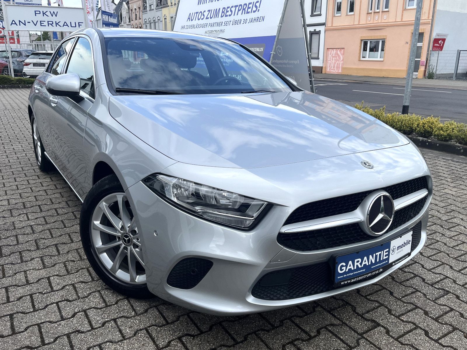 Mercedes-Benz A 180 Progressive - Samsaru's Car Outlet