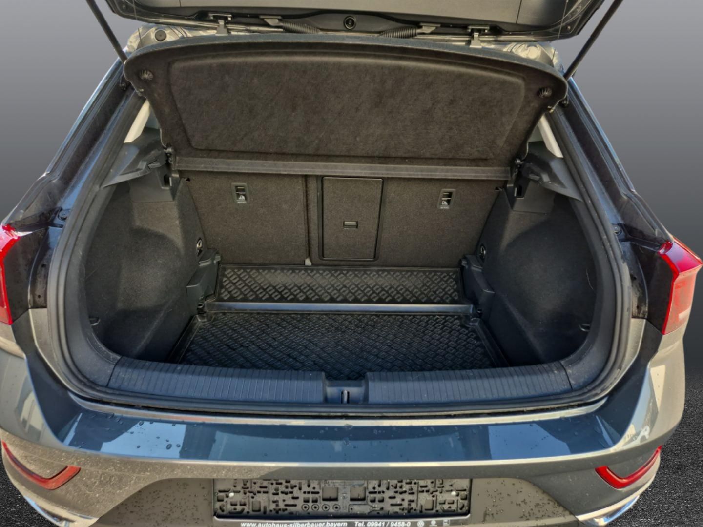 Volkswagen T-ROC Style 1.5 TSI DSG Style - Samsaru's Car Outlet