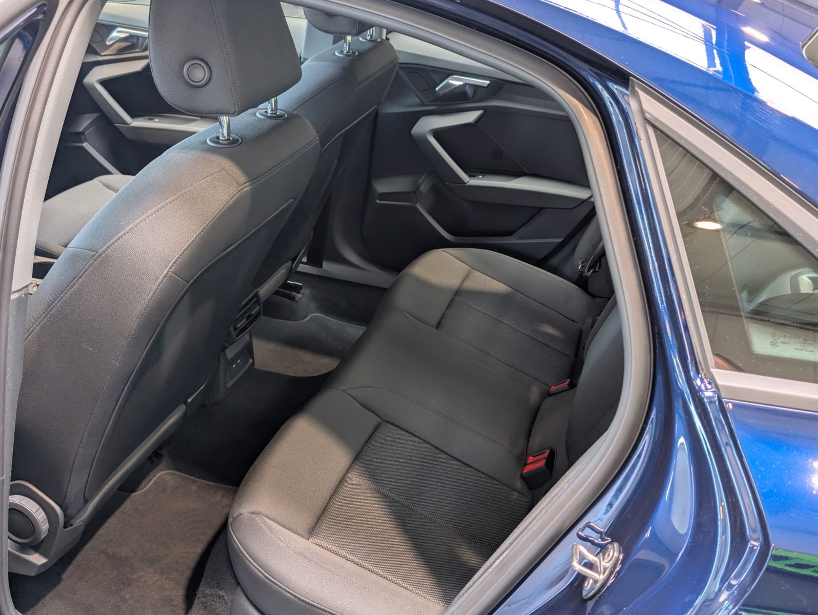 Audi A3 30 TFSI Limousine S tronic advanced - Samsaru's Car Outlet