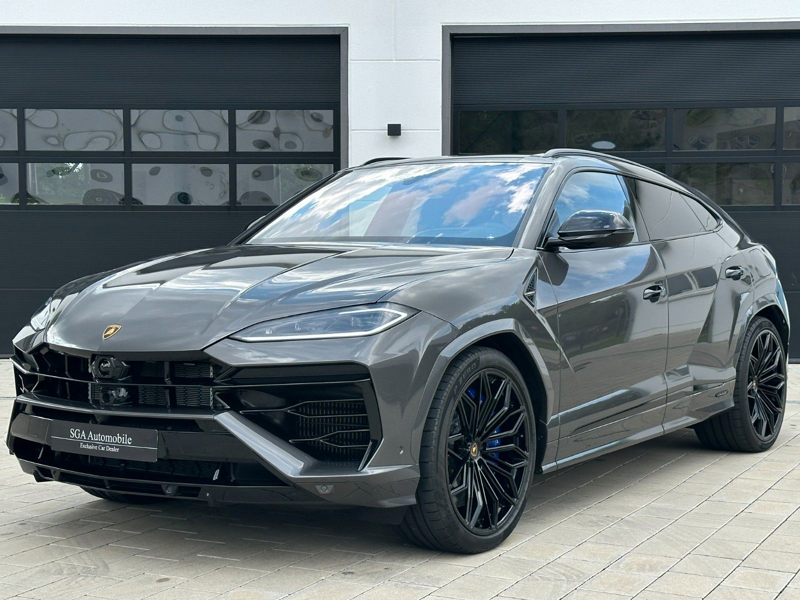 Lamborghini Urus SE - Samsaru's Car Outlet