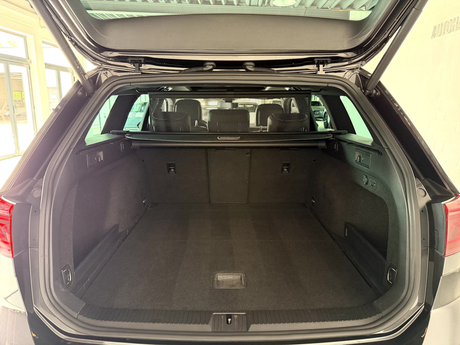 Volkswagen Passat Alltrack Variant 2.0 TDI DSG*Pano*AHK*IQ*