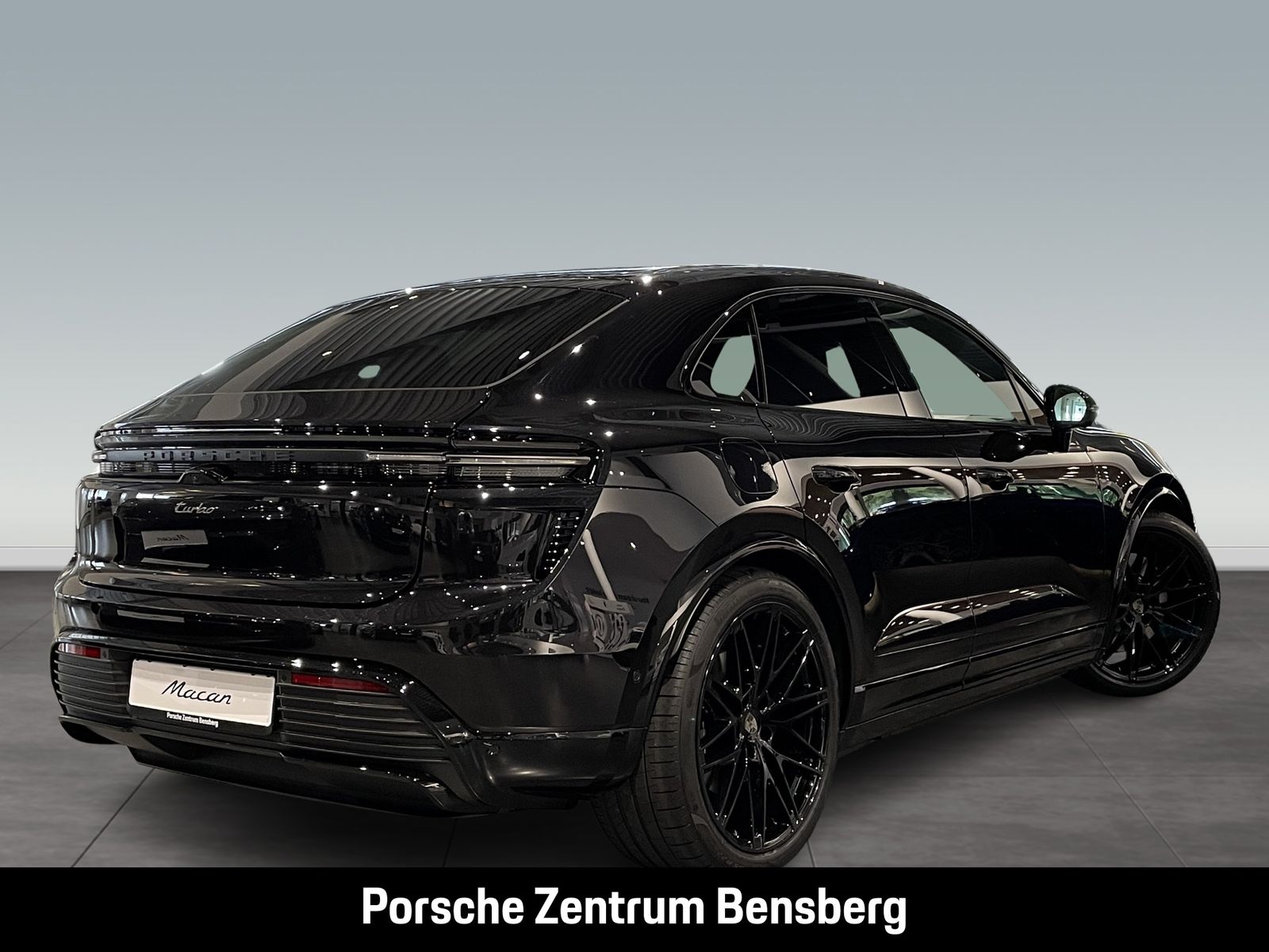 Porsche Macan Turbo Electric