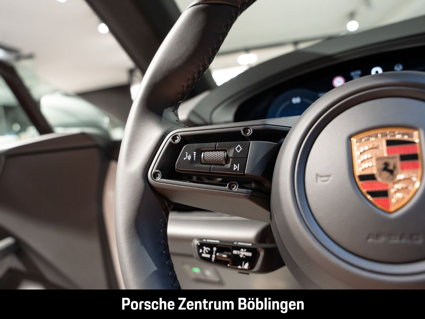 Porsche Macan 4 InnoDrive HeadUp LEDmatrix Panorama BOSE