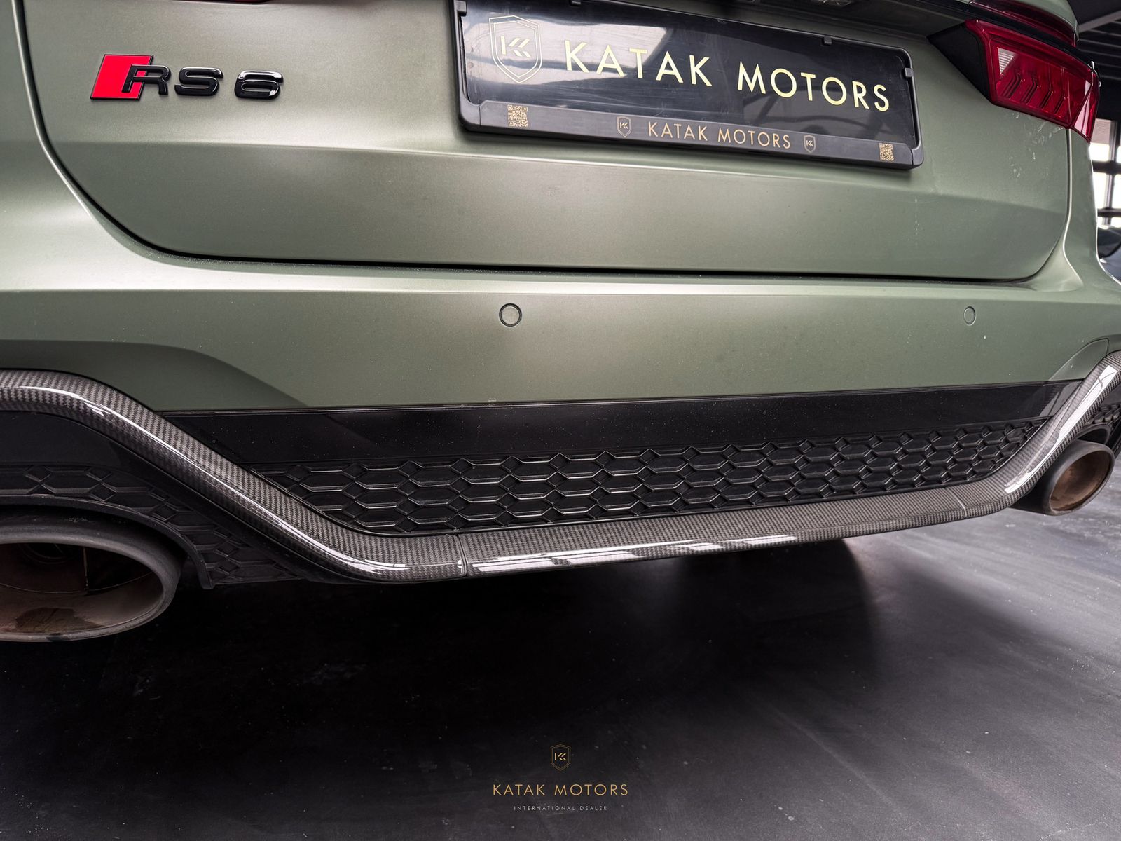 Audi RS6 PERFORMA/FULLCARBON/DYNAMIK+/PANO/B&O/HEADUP