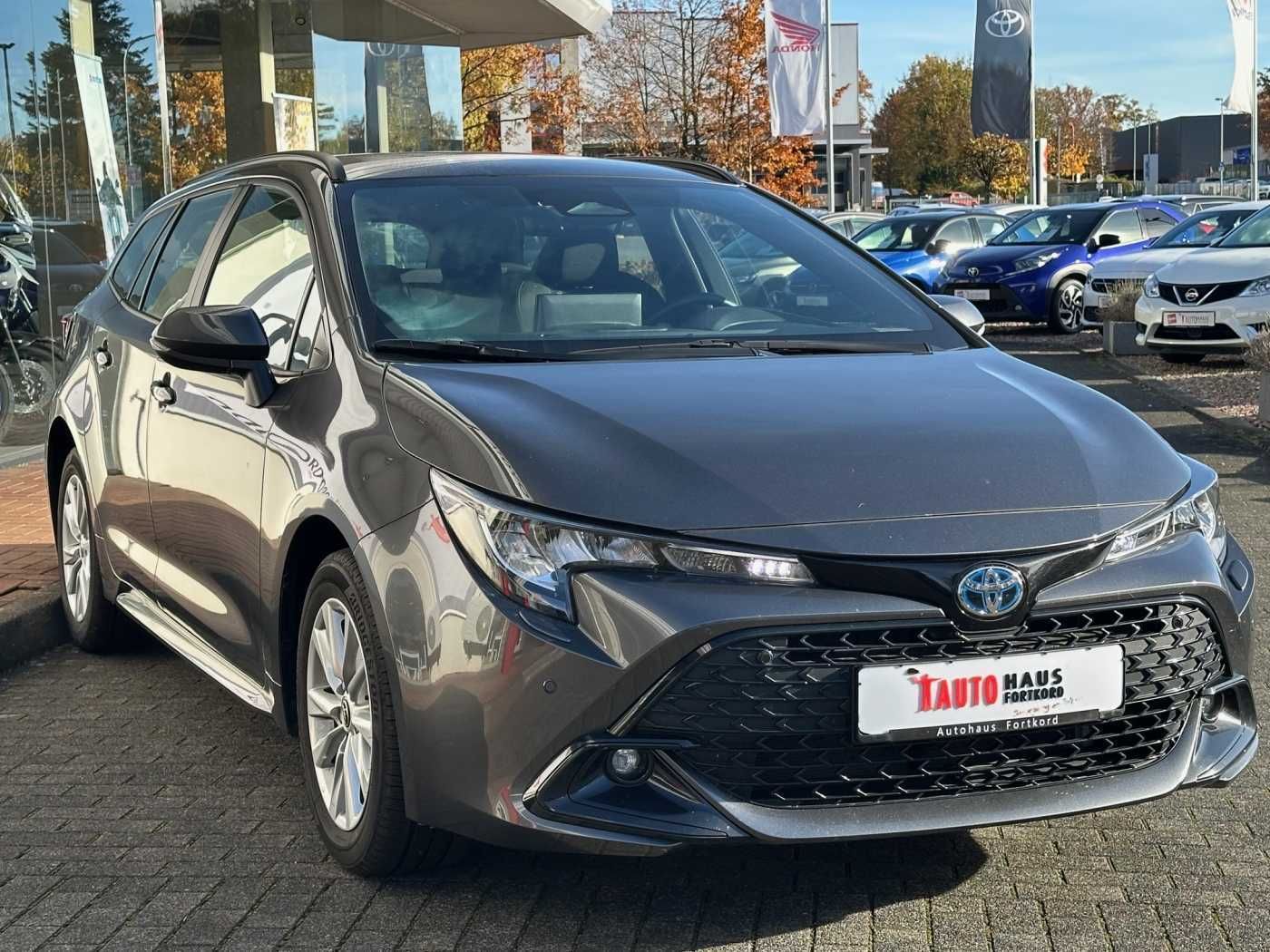 Toyota Corolla Touring Sports 1.8 Hybrid - LED, NAVI, S