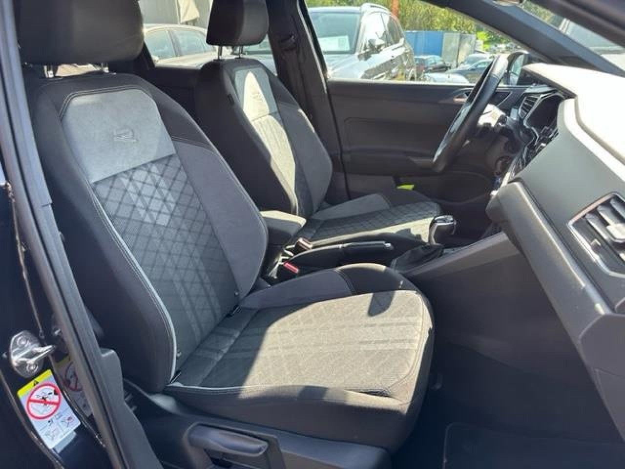 Volkswagen Taigo R-Line 1.0 TSI DSG - Samsaru's Car Outlet
