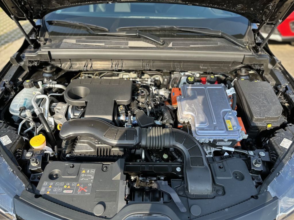 Renault Arkana TECHNO E-Tech Full Hybrid 145 - Samsaru's Car Outlet