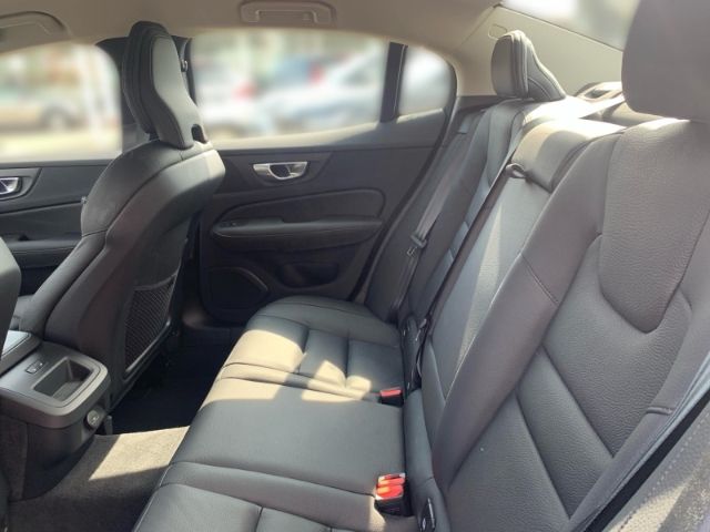 Volvo S60 B5 AWD Plus Dark Abstandstempomat  el. Sitze