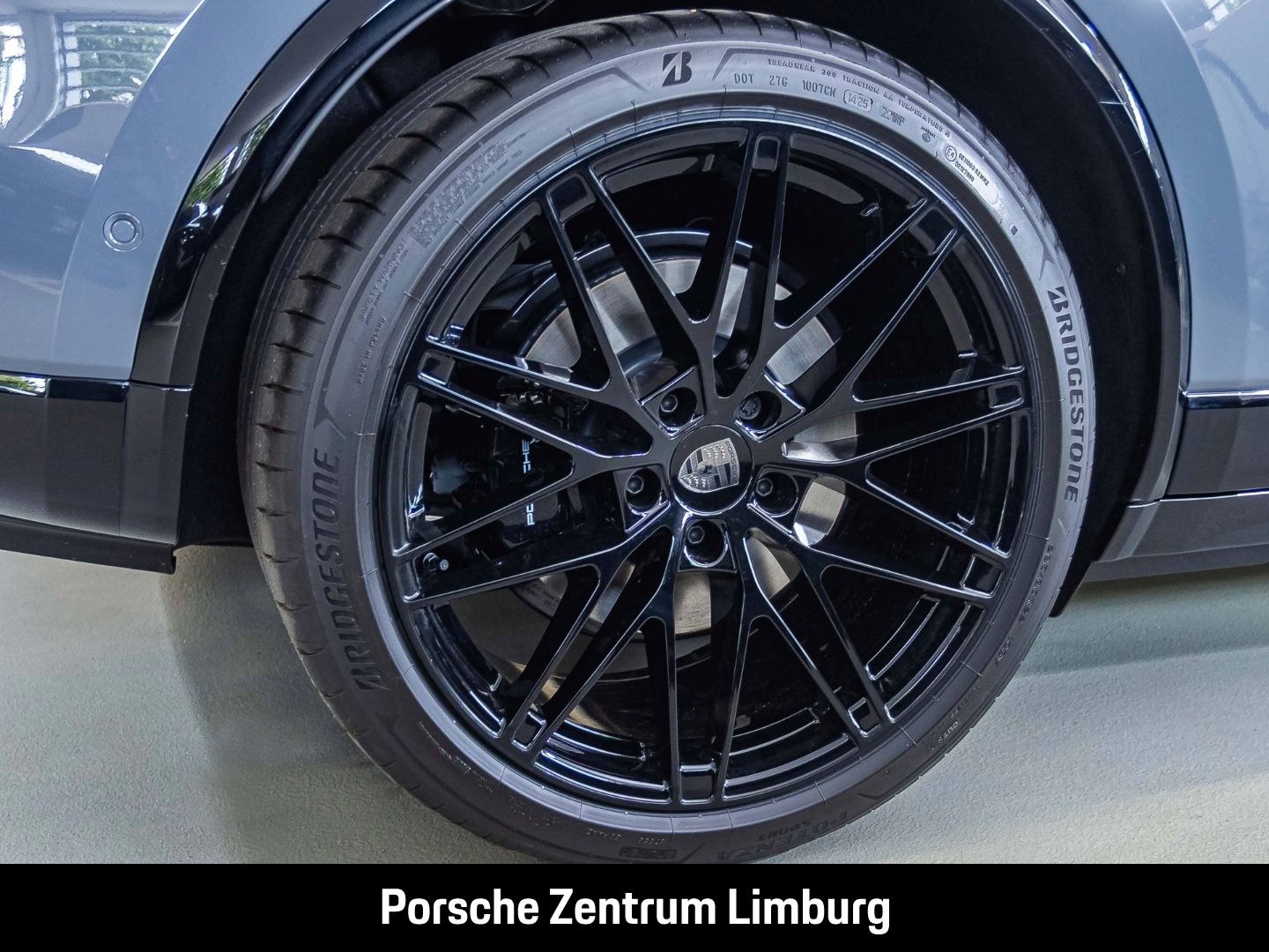 Porsche Macan Turbo BOSE Panoramadach Luftfederung LED