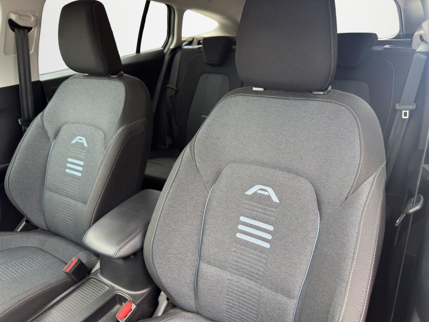 Ford Focus Turnier Active X Automaik ACC City Stop HU