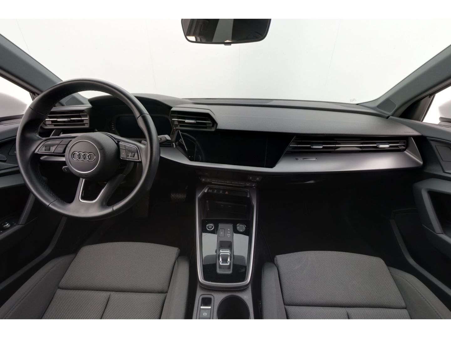 Audi A3 30TFSI Sb S-tronic+LED+VIRTUAL+CARPLAY+TEMPO