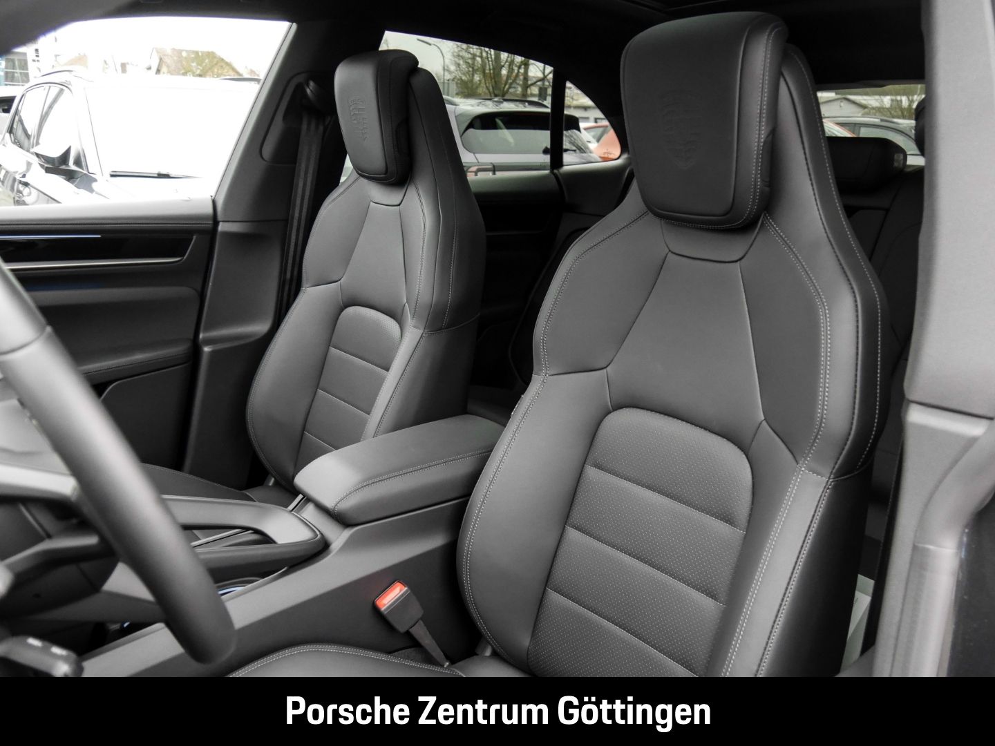 Porsche Macan 4 BOSE Surround-View Abstandstempomat LED