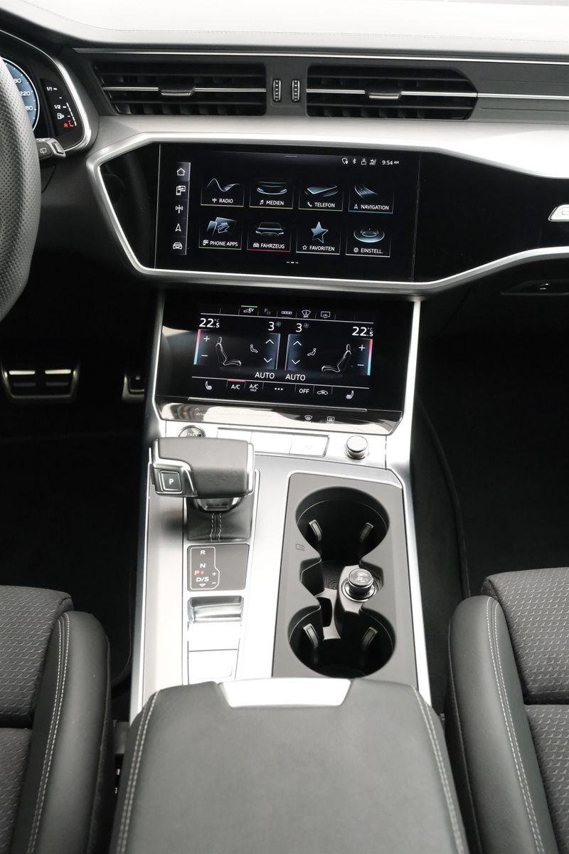 Audi A6 Avant 55 TFSIe Hybrid - Samsaru's Car Outlet