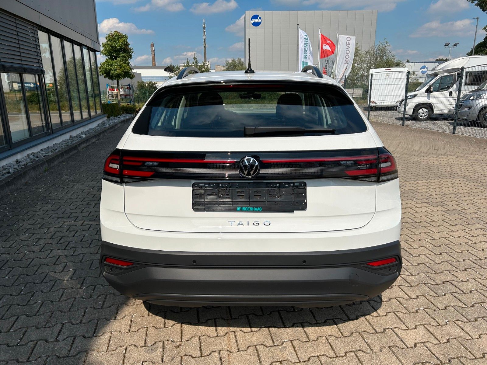 Volkswagen Taigo Life 1.0 TSI - Samsaru's Car Outlet