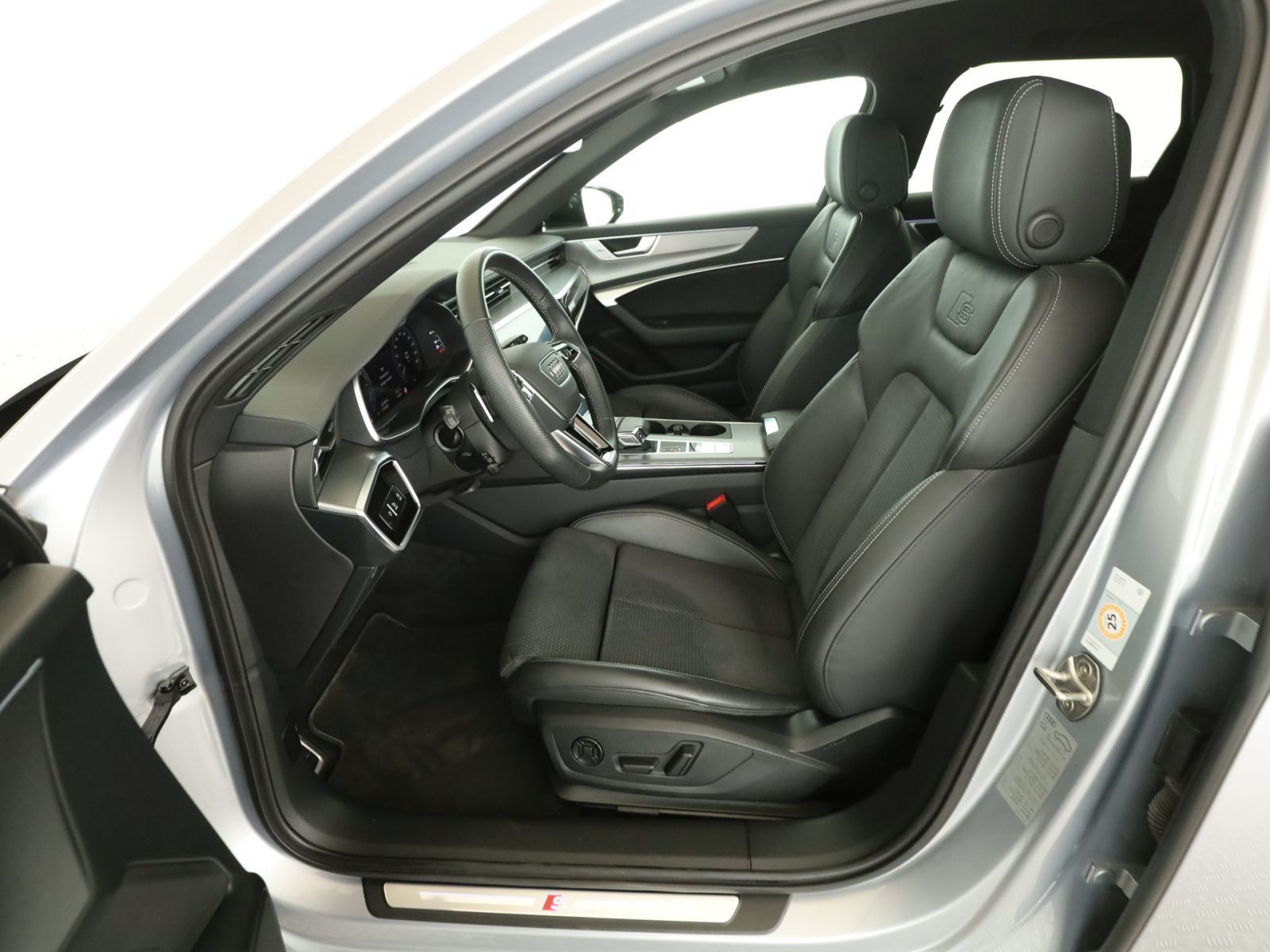 Audi A6 Avant 55 TFSIe quattro Sport - Samsaru's Car Outlet
