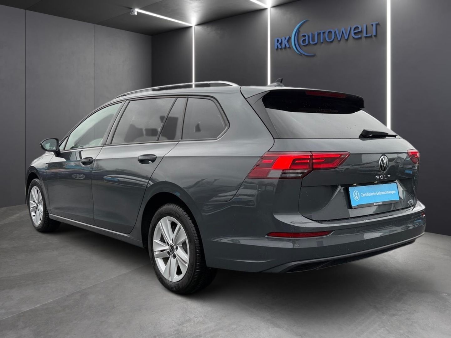 Volkswagen Golf Variant 8 VIII Life 1.0 eTSI - Samsaru's Car Outlet