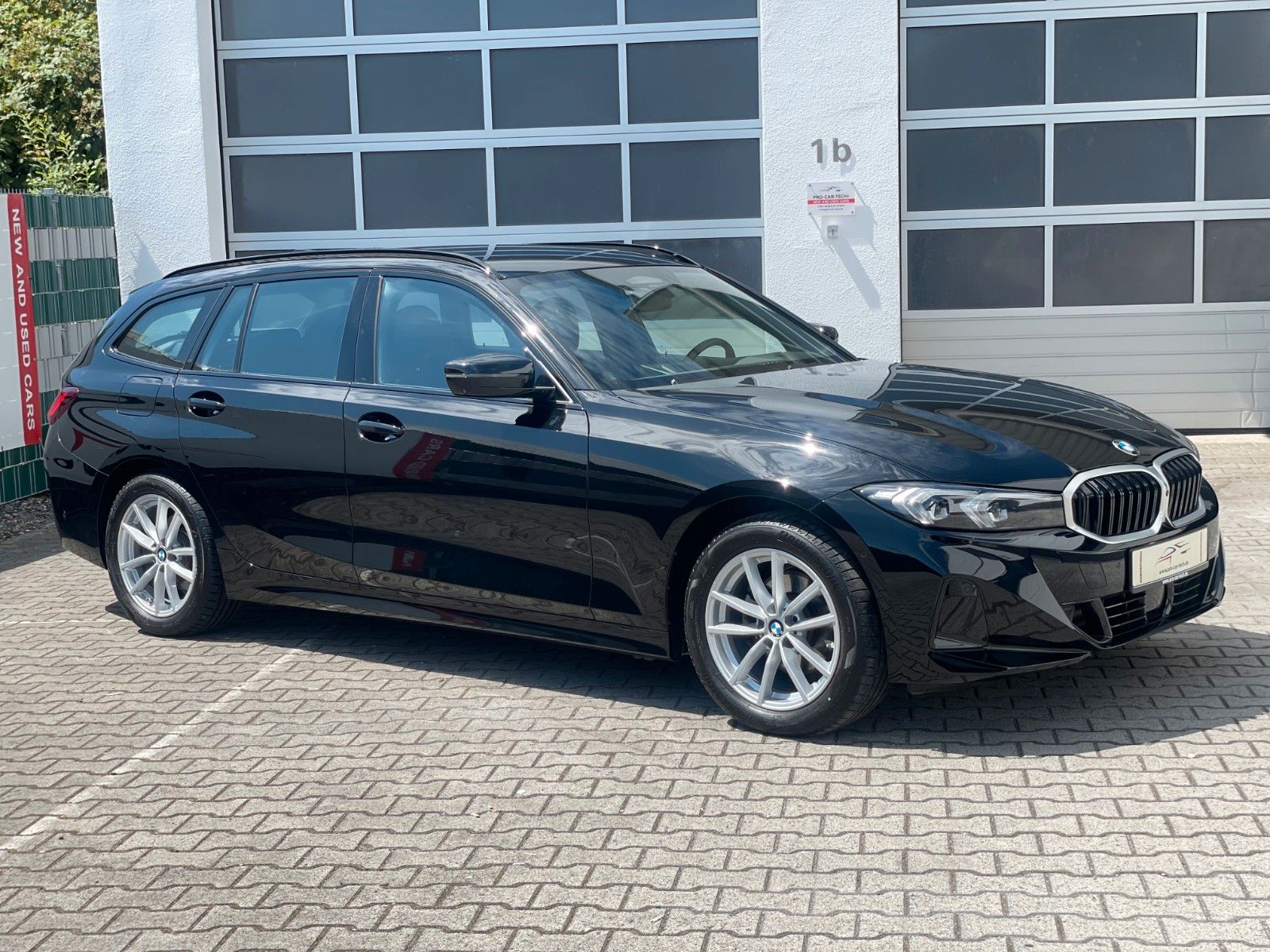 BMW 320d xDrive Touring - Samsaru's Car Outlet