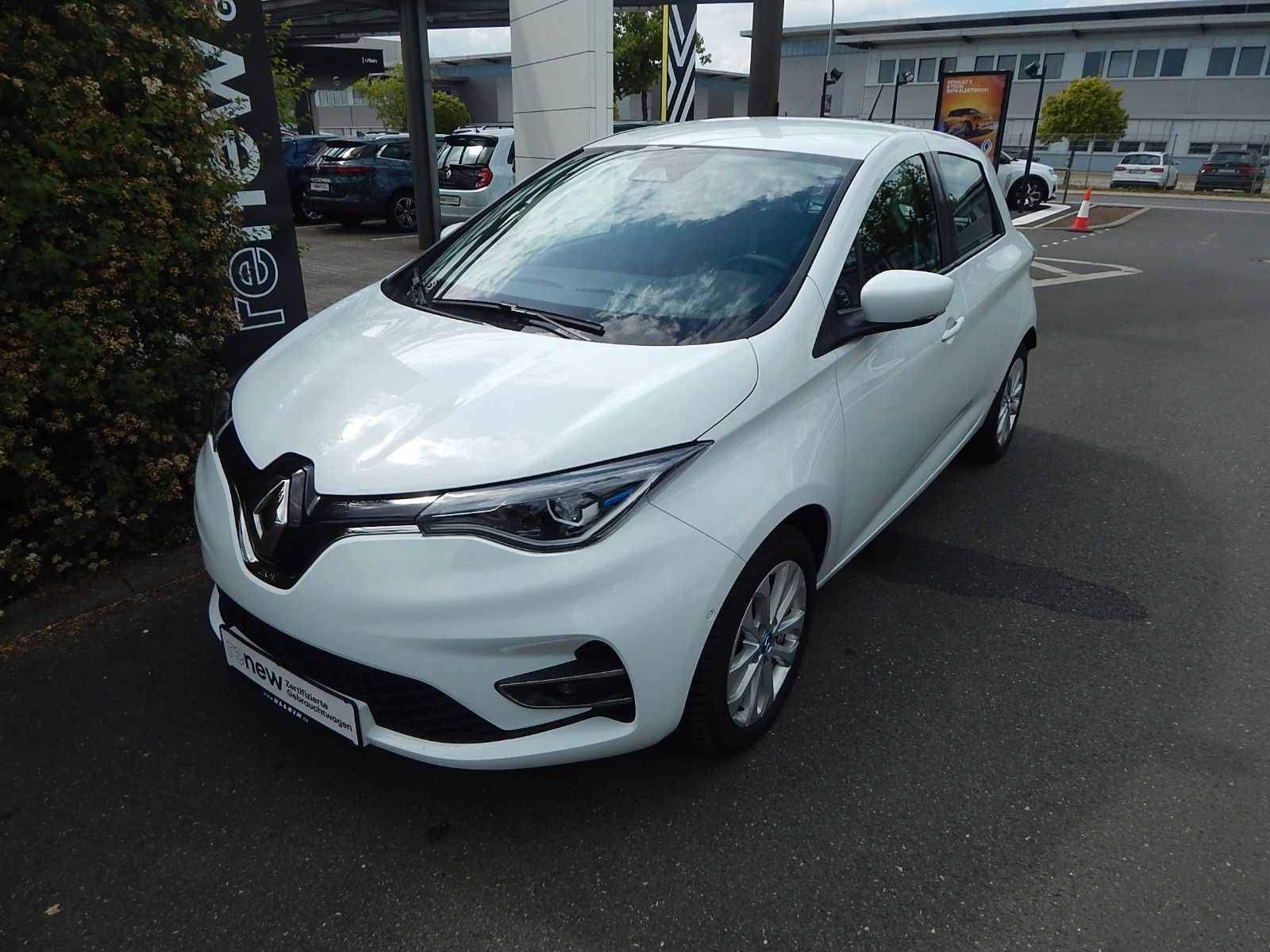 Renault ZOE Experience R110/Z.E. 50 - Samsaru's Car Outlet