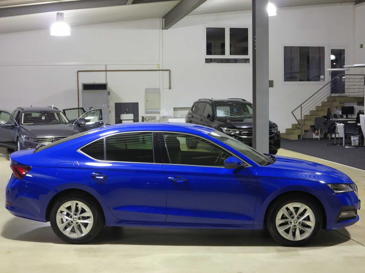 Skoda Octavia 2.0 TDI SCR DSG7 Style Navi ACC DAB LM17