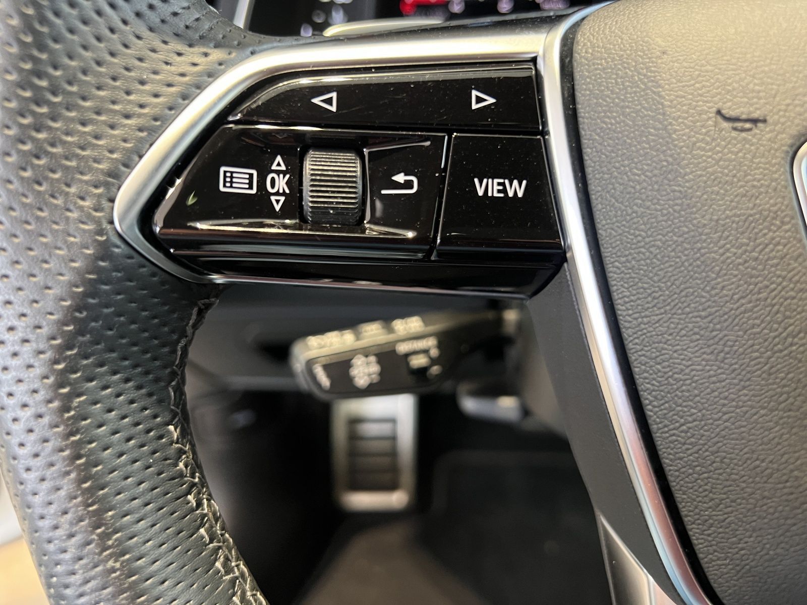 Audi A6 Avant 50 TDI qu. S line AHK Pano Matrix LM 19