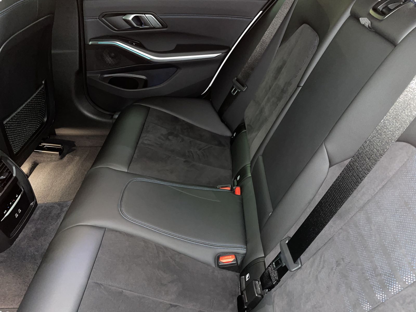 BMW 320e Limousine M Sport - Samsaru's Car Outlet