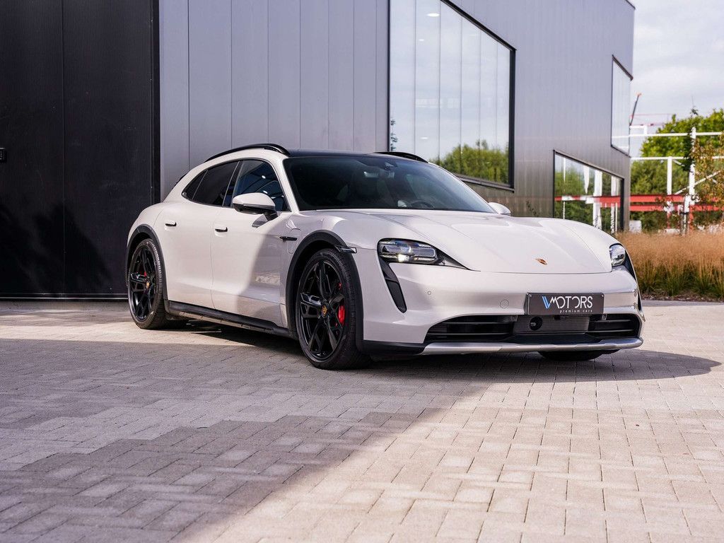 Porsche Taycan Cross Turismo 4S 93.4 kWh - ACC - Bose -