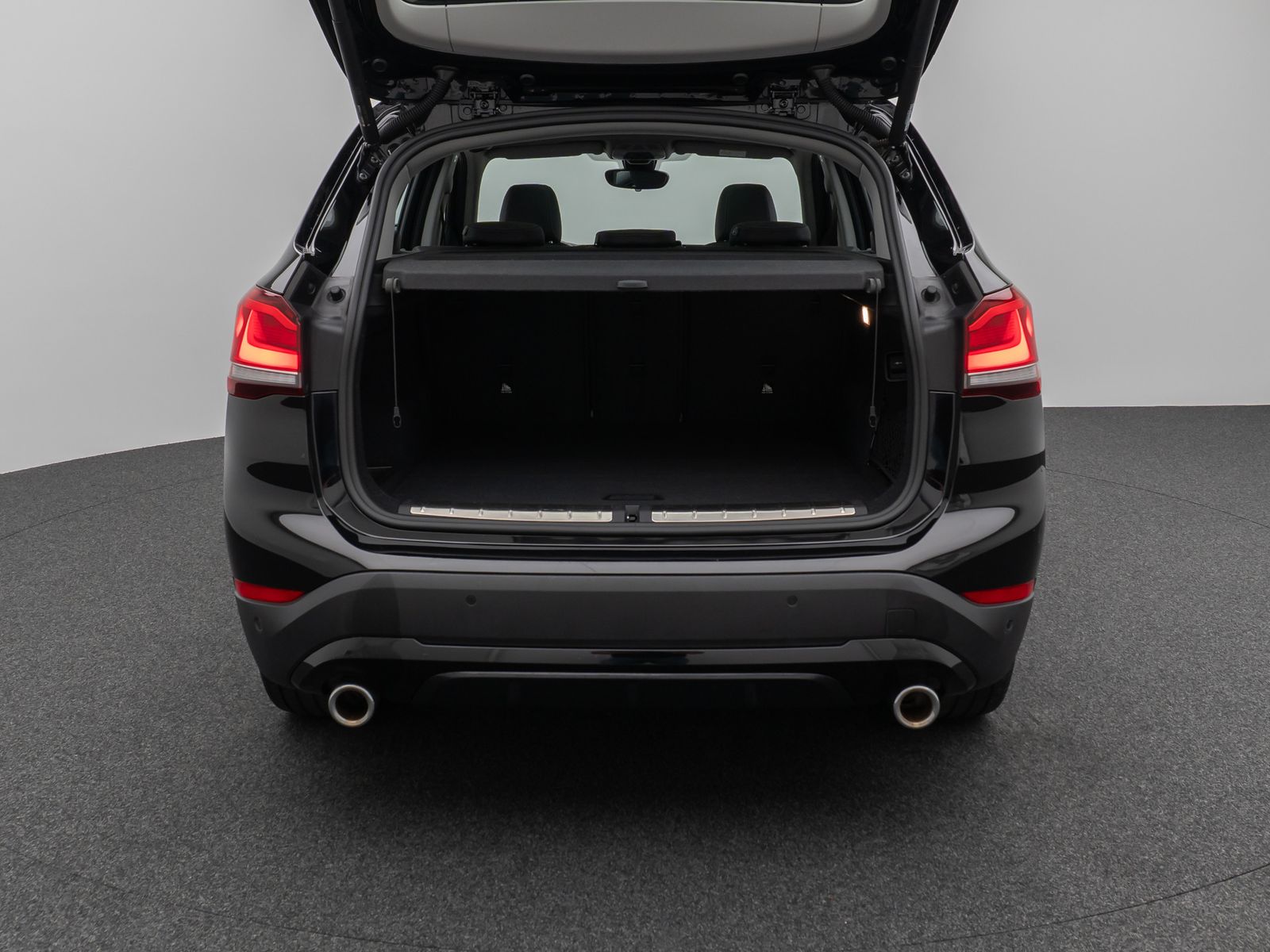 BMW X1 xD20i Sport Line - Samsaru's Car Outlet