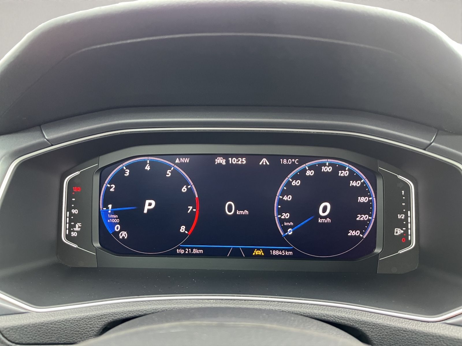 Volkswagen T-Roc R-Line - Samsaru's Car Outlet