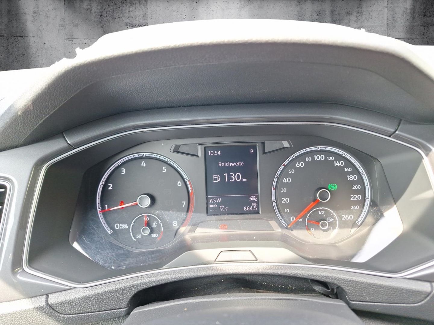 Volkswagen T-Roc 1.5 TSI EU6d Sport - Samsaru's Car Outlet