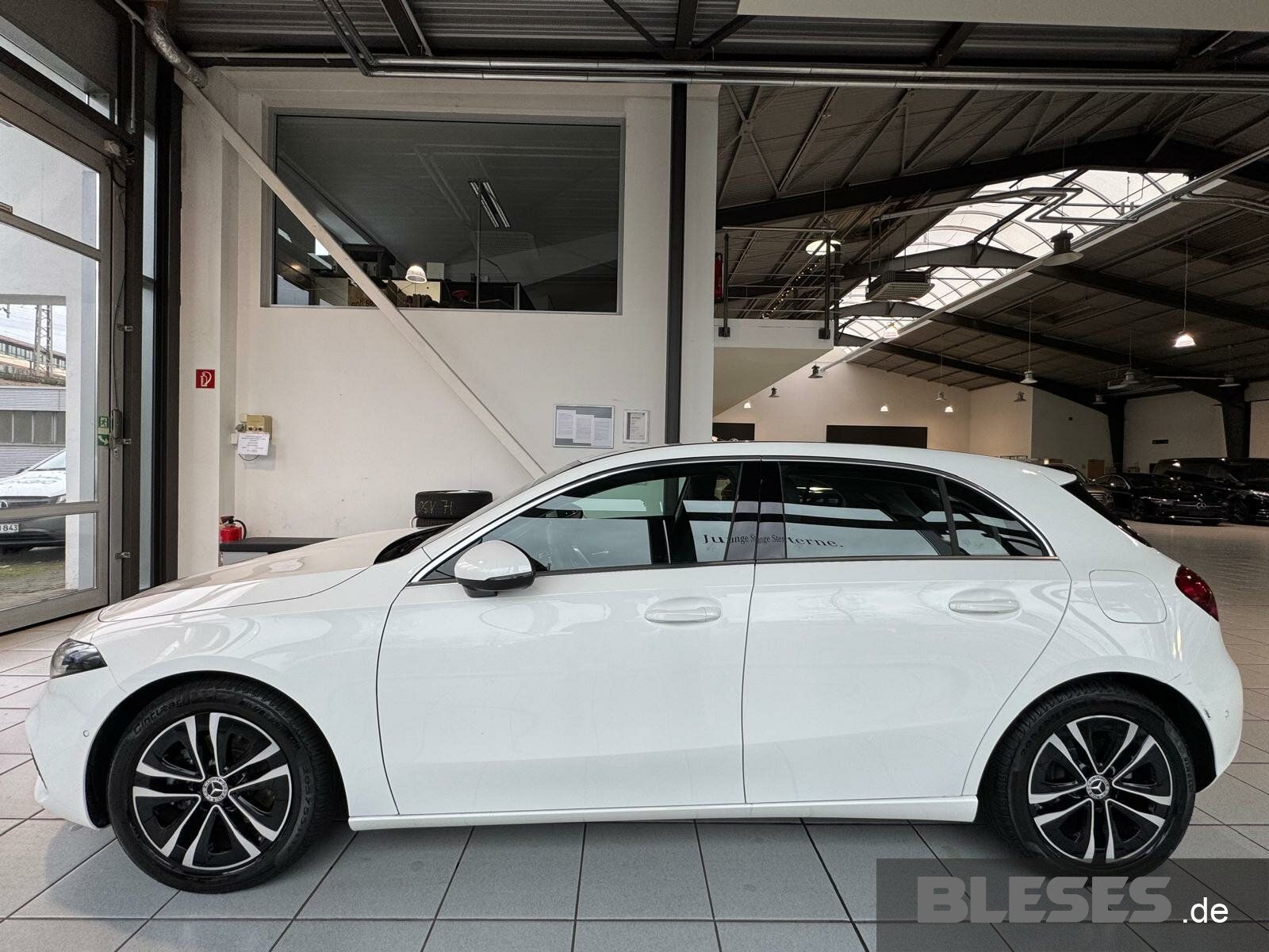 Mercedes-Benz A 180 Progressive - Samsaru's Car Outlet
