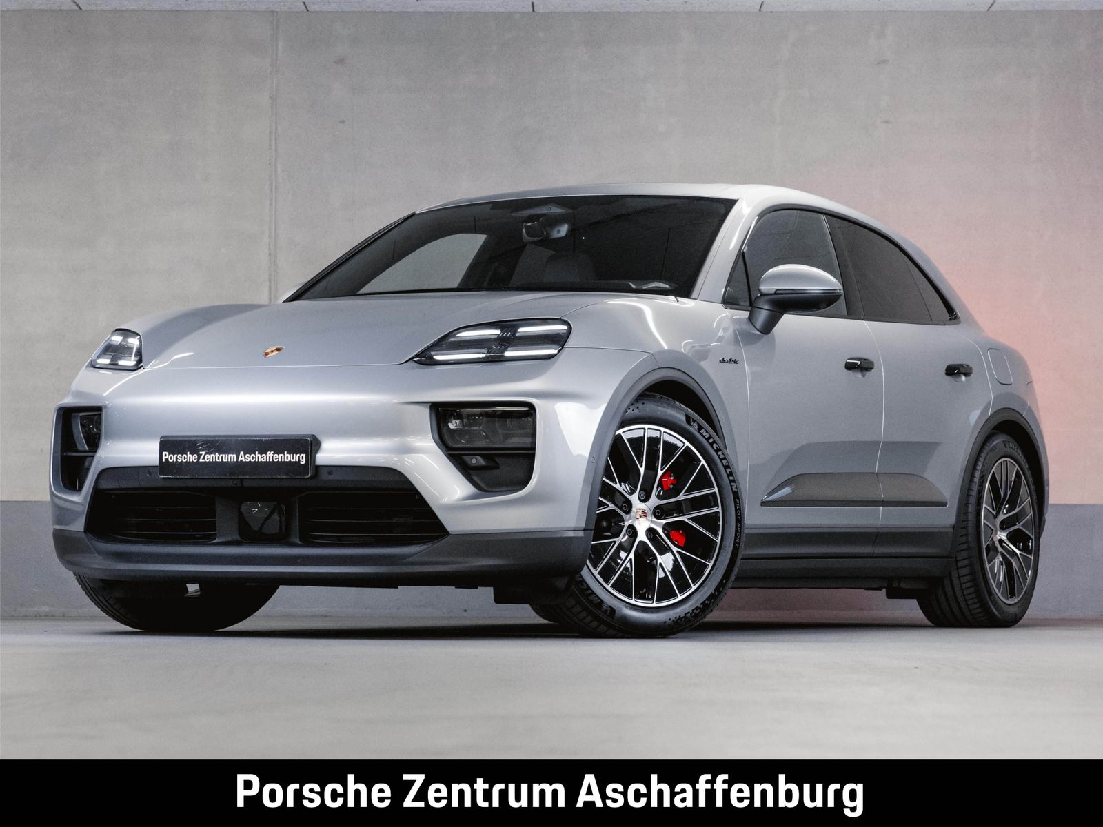 Porsche Macan 4S Electric Sport Chrono Panoramadach