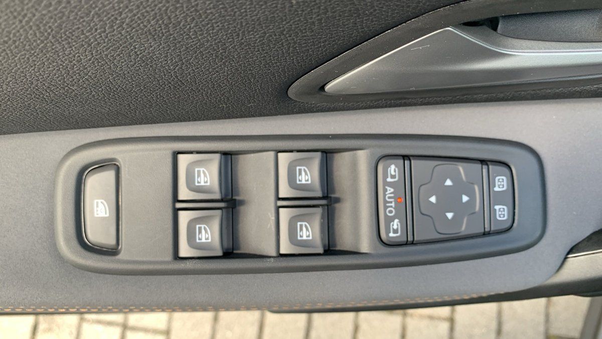 Dacia Duster TCe 150 EDC - Samsaru's Car Outlet