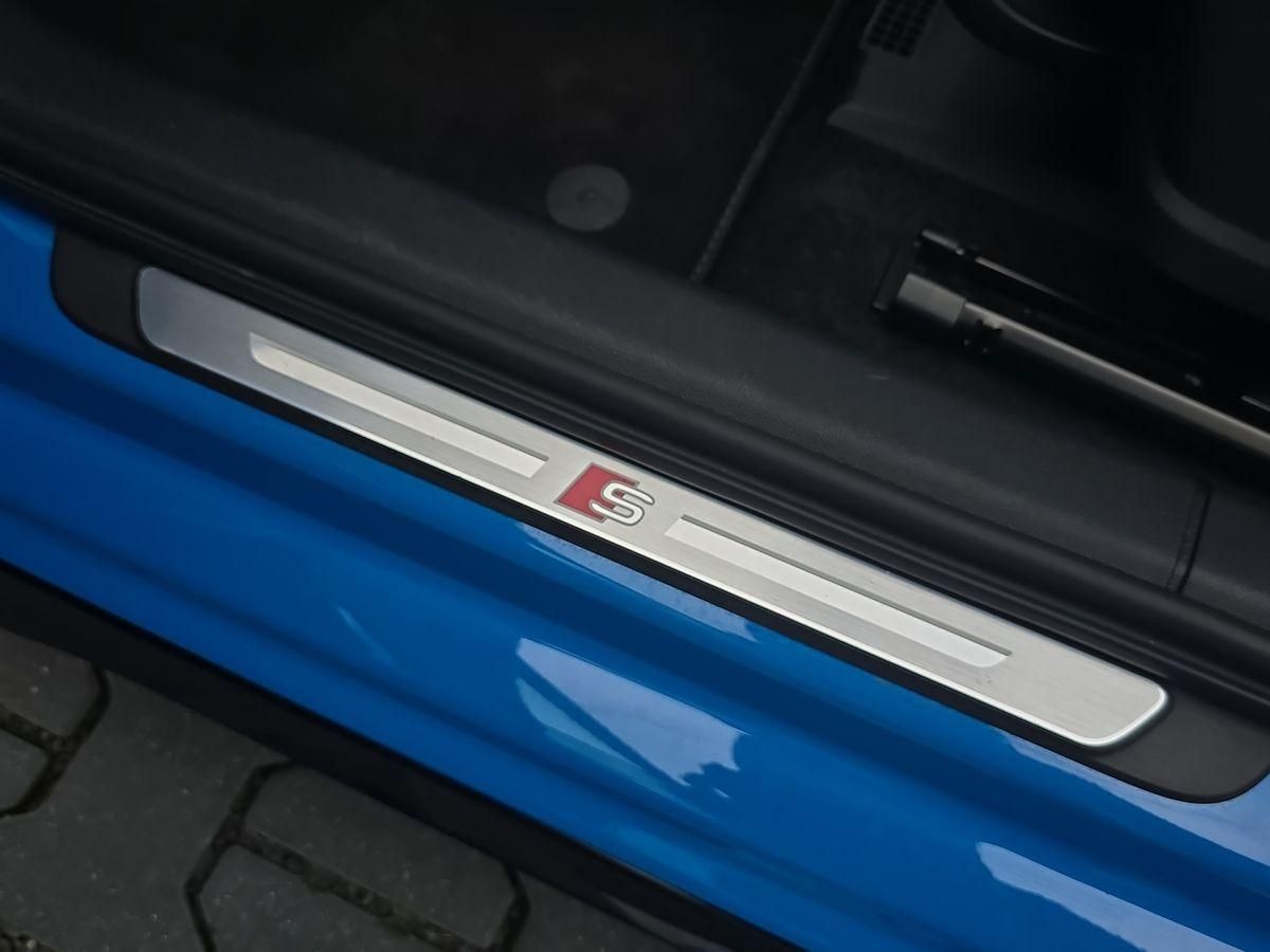 Audi A3 35 TFSI S line S-TRONIC MATRIX B&O ACC T-LEDE