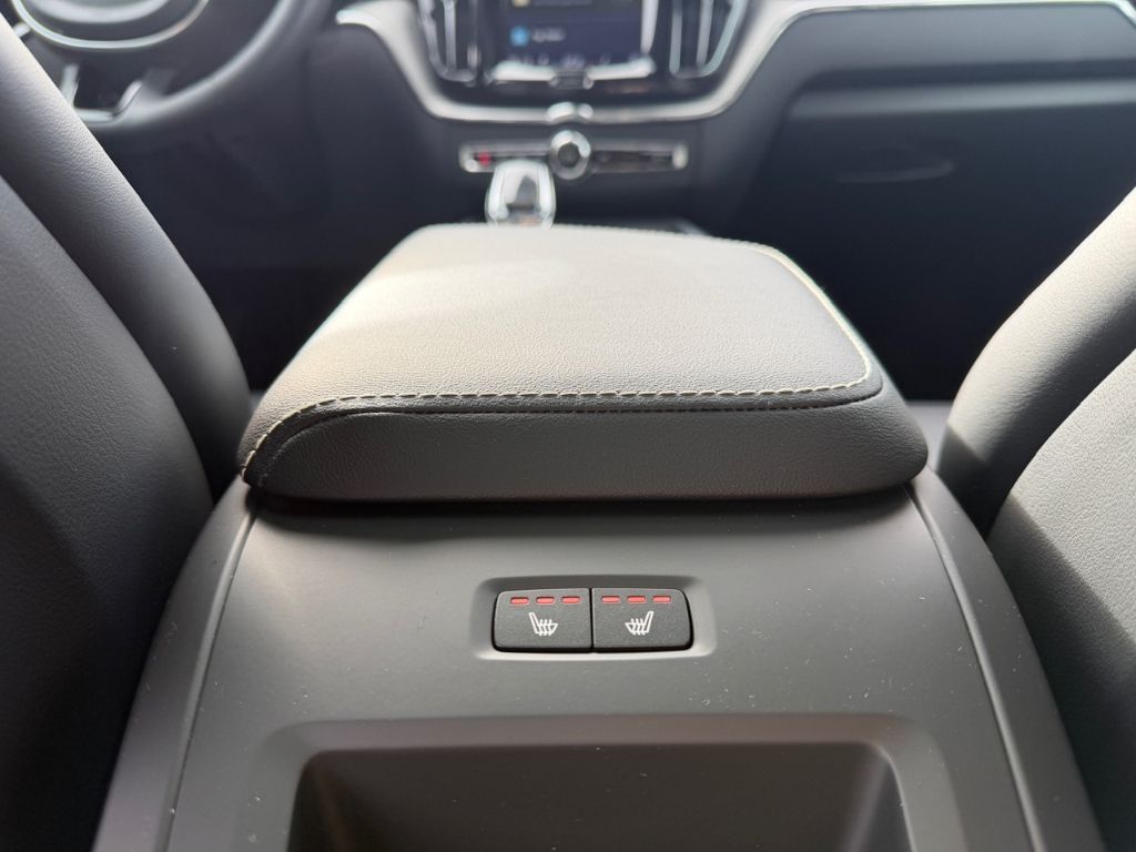 Volvo XC60 R Design Recharge Plug-In Hybrid T6 AWD Sta