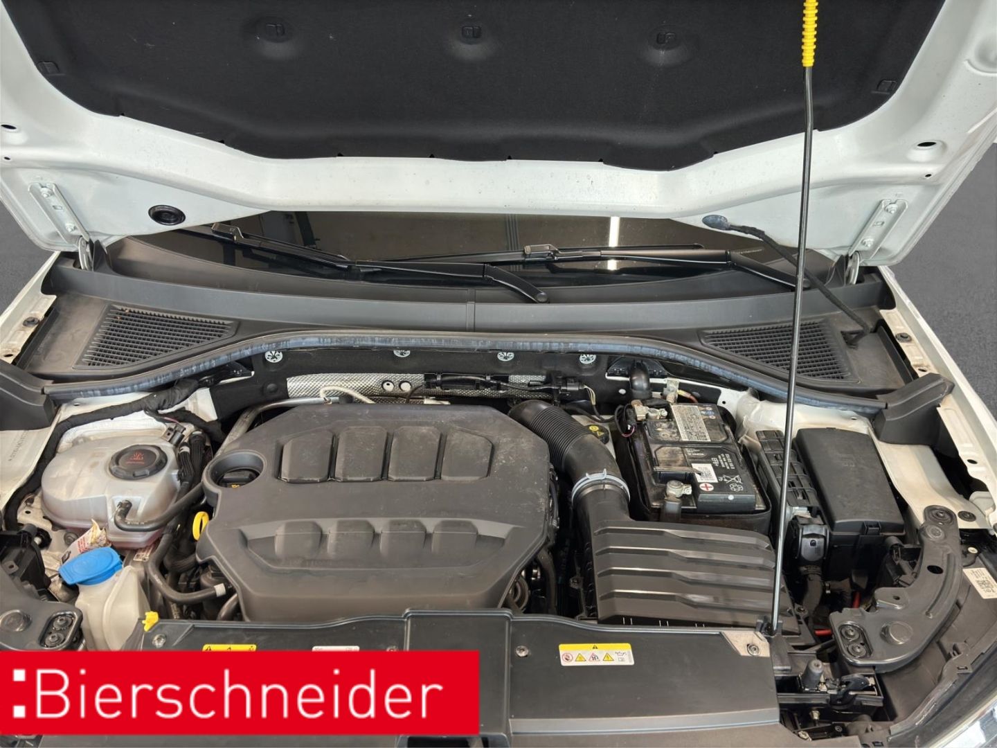 Volkswagen T-Roc 2.0 TSI DSG 4Mo. R - Samsaru's Car Outlet