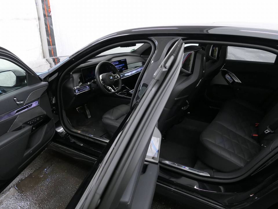BMW 740d xDrive M Sportpaket*Standhzg*Pano*DAPro*B&W