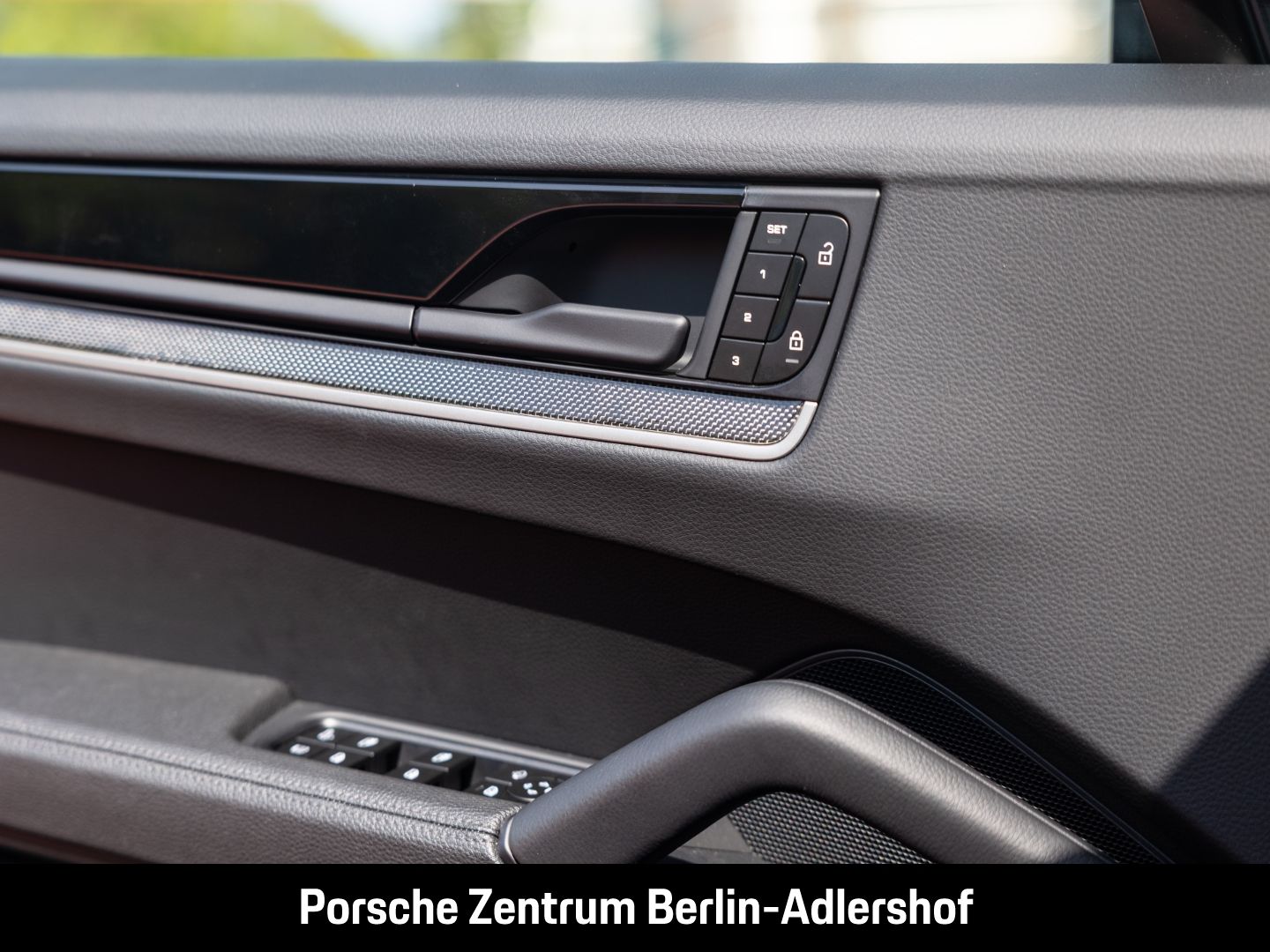 Porsche Cayenne E-Hybrid Coupe Luftfederung Panoramadach