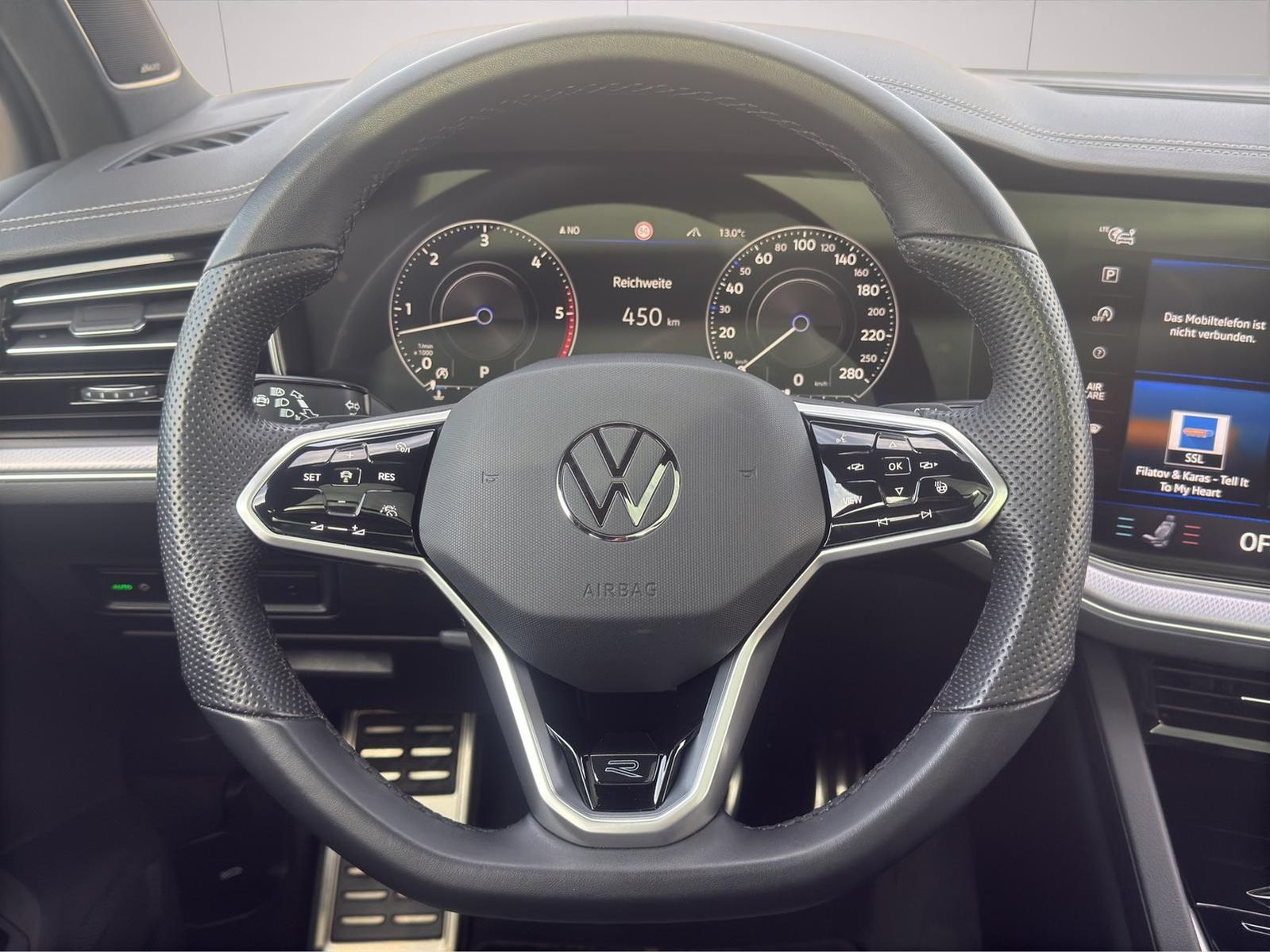Volkswagen Touareg 3.0V6 TDI DSG R-LINE 4x4*ST.HZG*PANO*360
